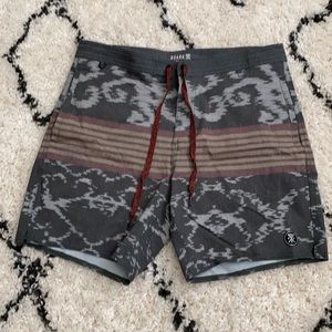 Roark Revival Chiller Ikat Boardshorts men’s 32